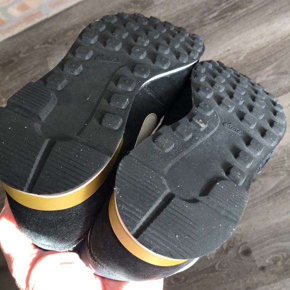 Nike - Picture 11 of 16